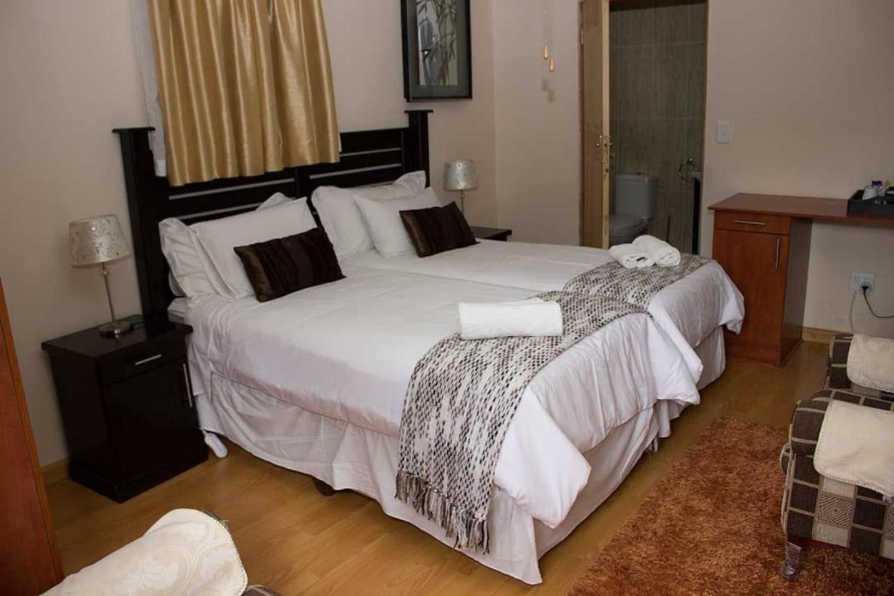 Ebony And Ivory Guesthouse Блумфонтейн Экстерьер фото
